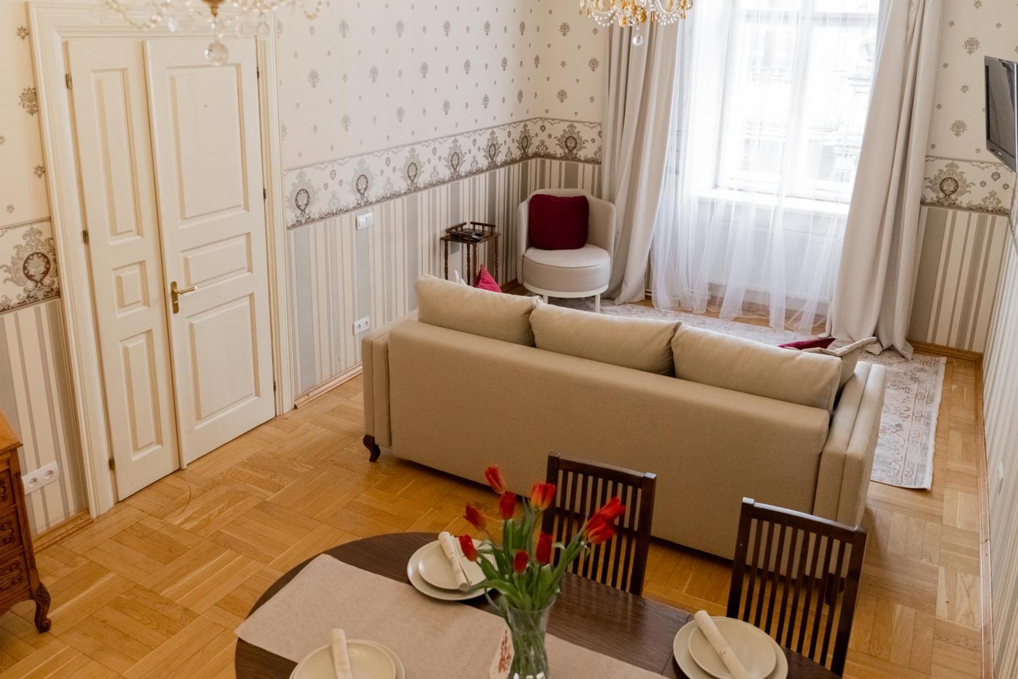 Apartment On Virmenska, One Bedroom Львов Экстерьер фото